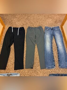 Bundle of men’s Chubbies pants and BKE jeans - will sell as bundle or separately